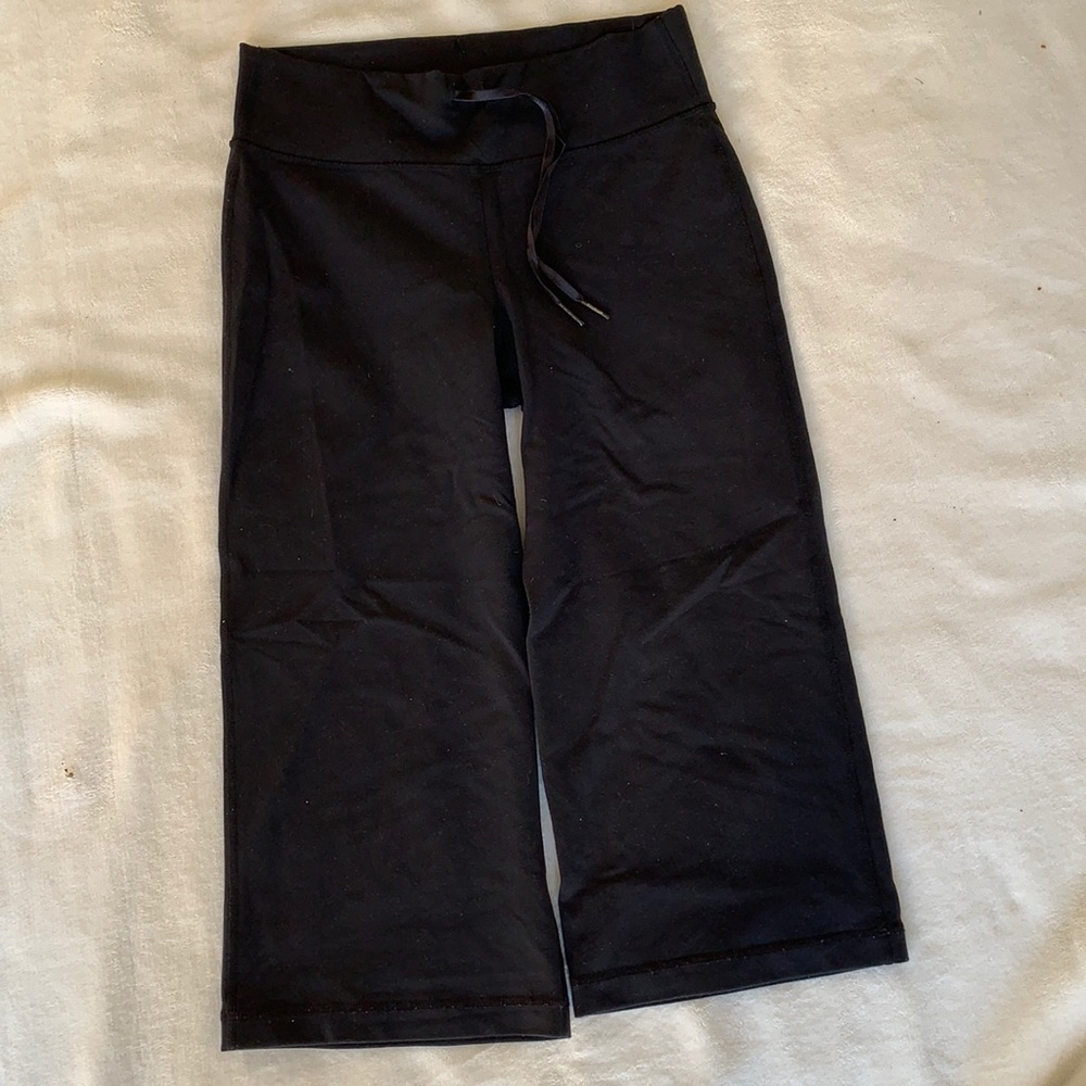 Lululemon wide leg crop pants - black